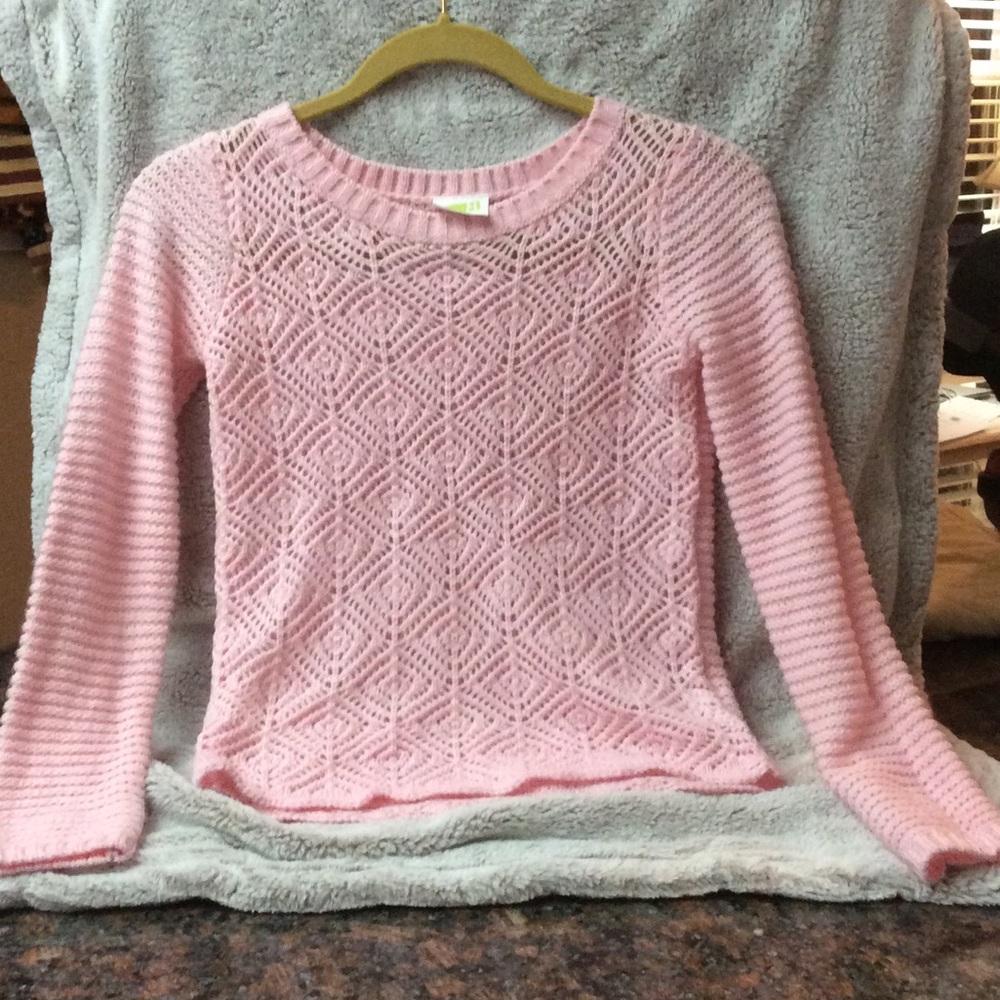 Lightweight pink sweater